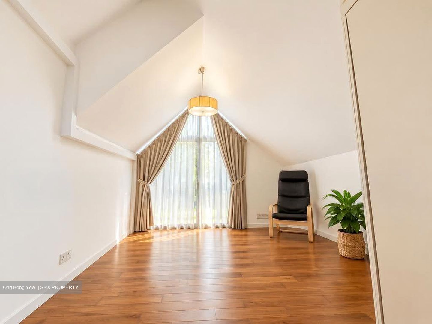Bright Hill Drive (D20), Semi-Detached #612645431